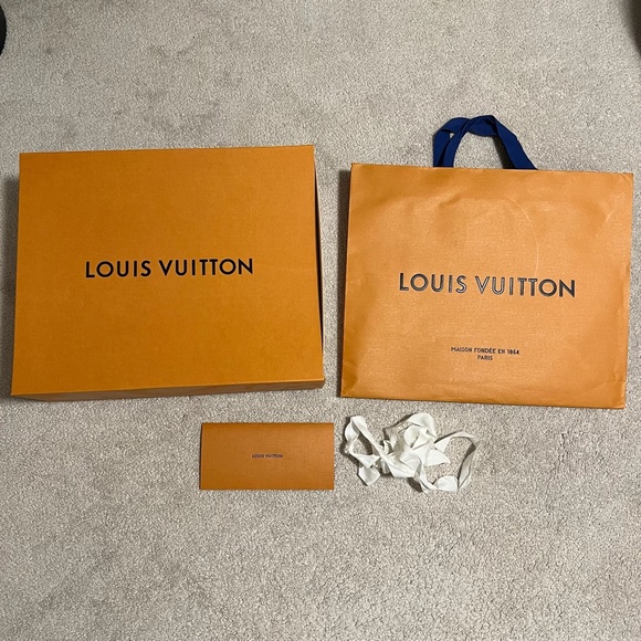Louis Vuitton LV full set large box shopping bag ribbon storage decoration - Picture 1 of 15